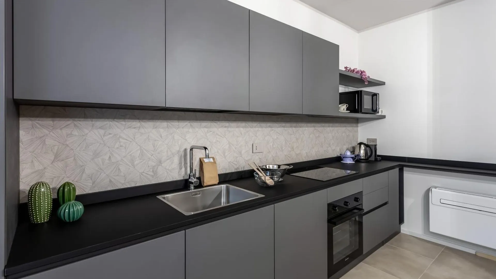 Varesina Suite - Pavia City Center - By Host4U דירה