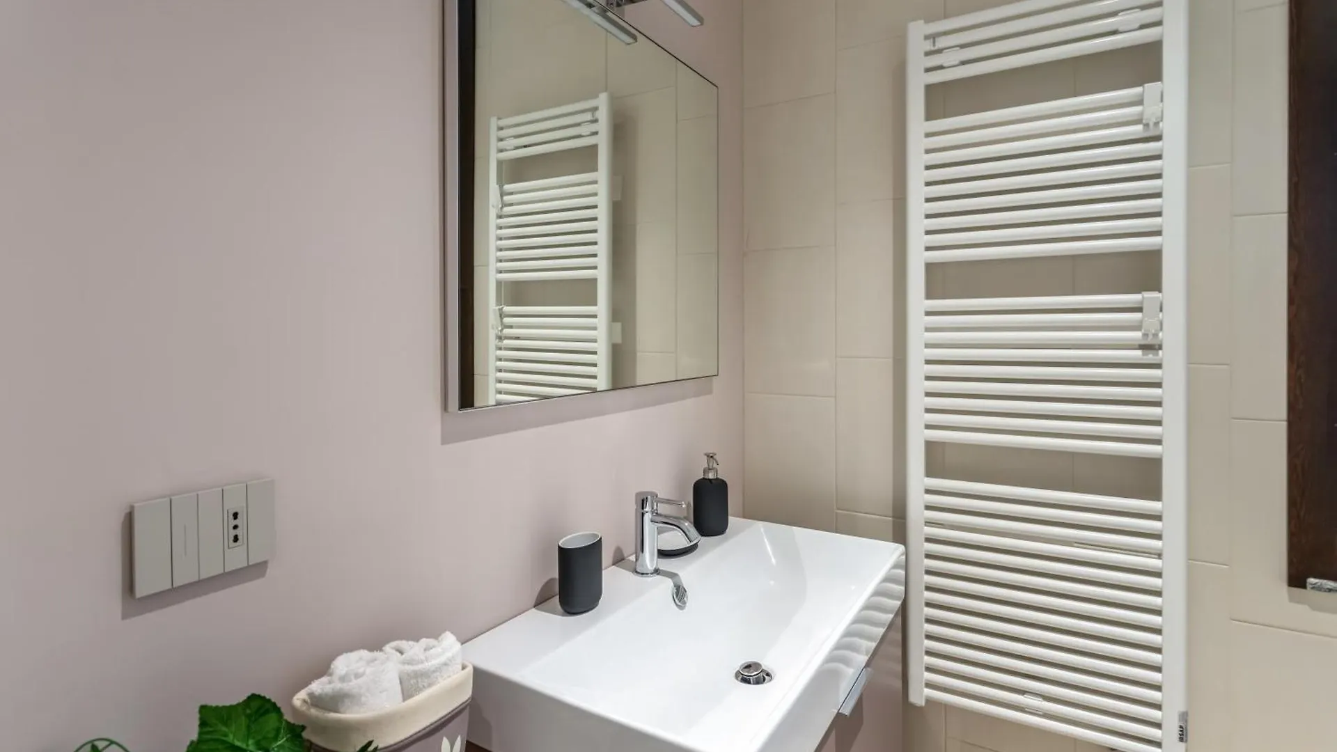 דירה Varesina Suite - Pavia City Center - By Host4U